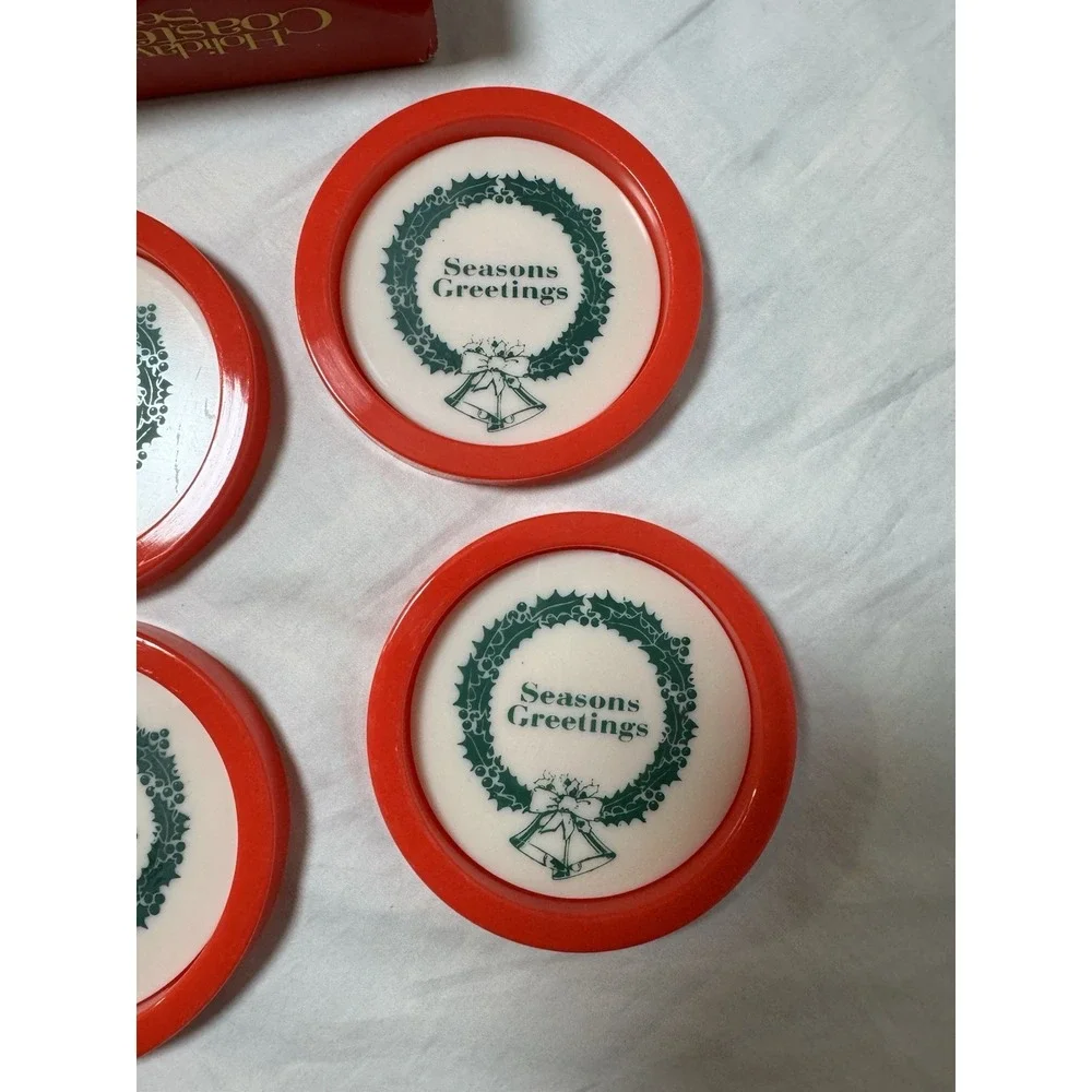 Vintage Christmas Coasters Plastic Seasons Greetings Set Of 4 Red Green White